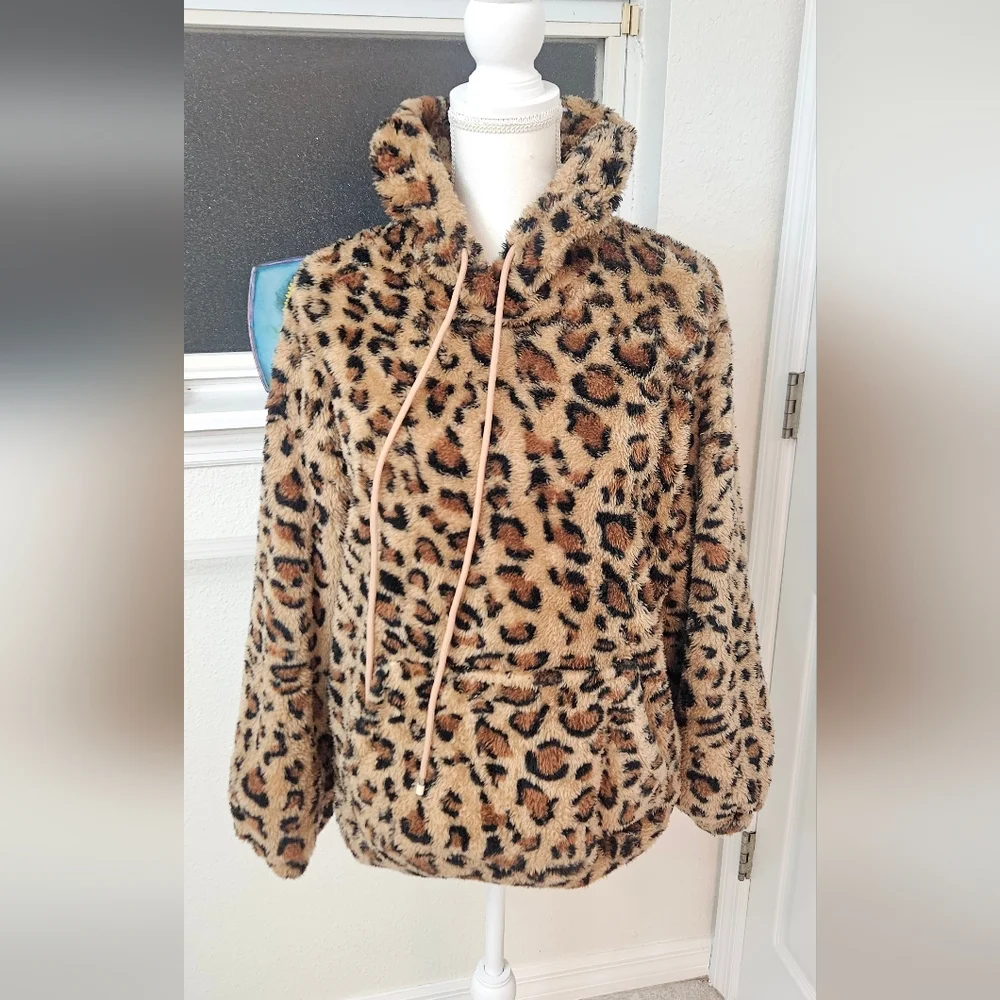 Shein Cozy Leopard Print Hoodie - Brown Faux Fur Pullover. - Picture 3 of 7